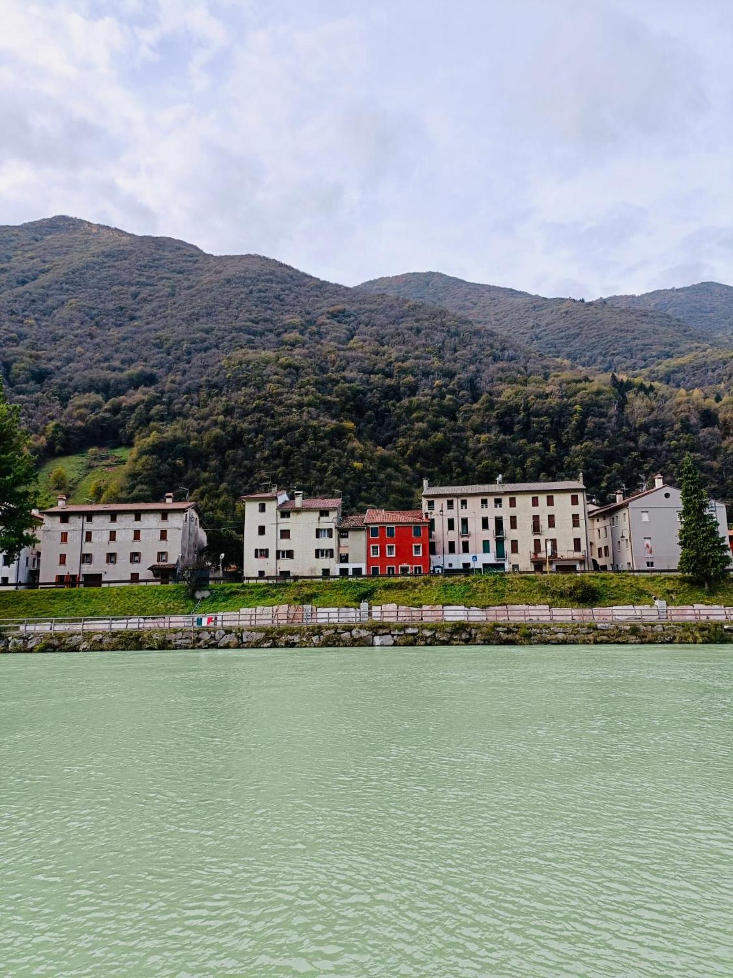 Borgo Lungofiume B&B Valbrenta Exteriör bild