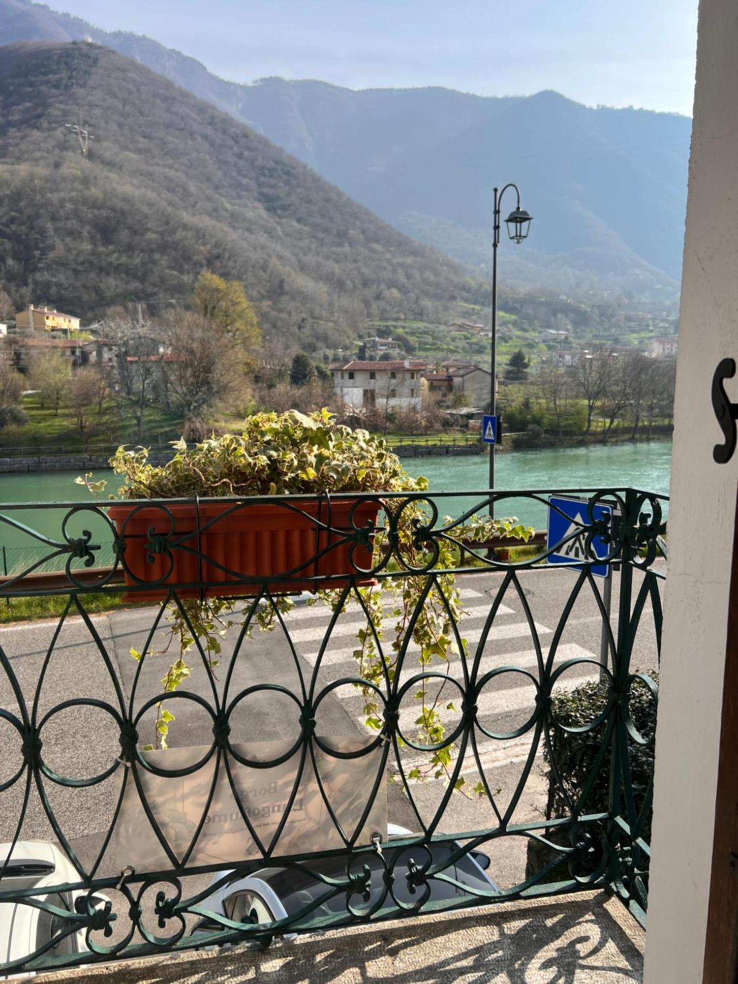 Borgo Lungofiume B&B Valbrenta Exteriör bild